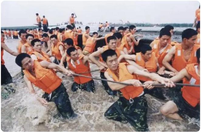 98年抗洪，中央決定最后關頭炸堤分洪，朱镕基：等等，我再加句話